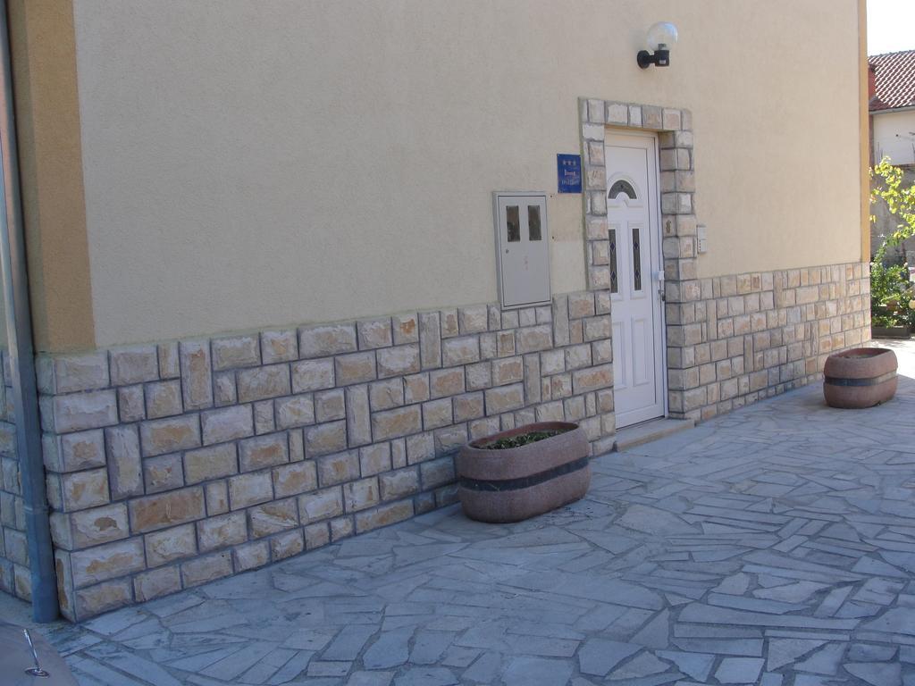 Apartments Lalic Vodice Exterior photo